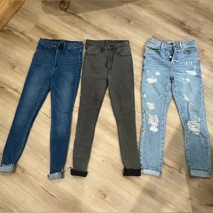 Bundle of 3 Skinny Jeans/Jeggings - Abercrombie and Forever 21 - Size 25/0S